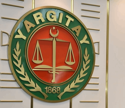 Yargıtay: Özel yazışmaları delil olarak sunmak suç değil